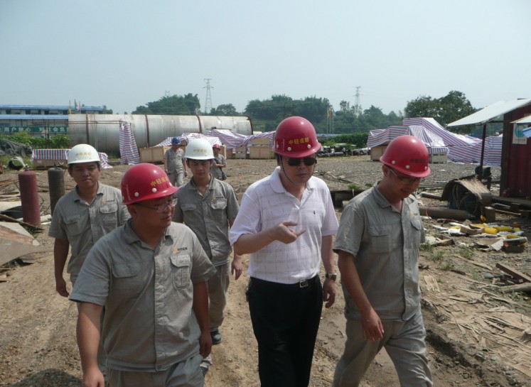 工會(huì)主席宋建和慰問公司駐宜賓紙業(yè)項(xiàng)目現(xiàn)場(chǎng)員工