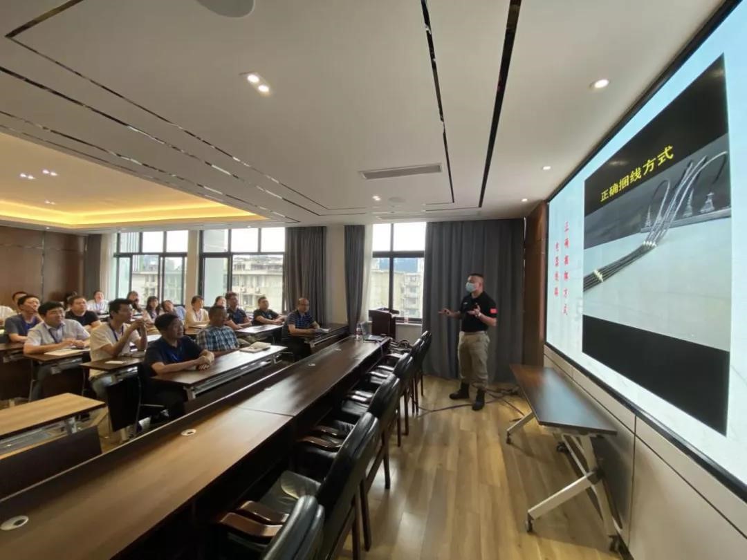 狠抓安全穩(wěn)定，獻(xiàn)禮建黨百年