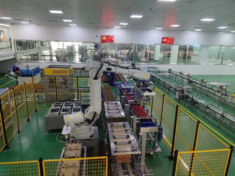 郫縣豆瓣全自動(dòng)包裝車間.jpg